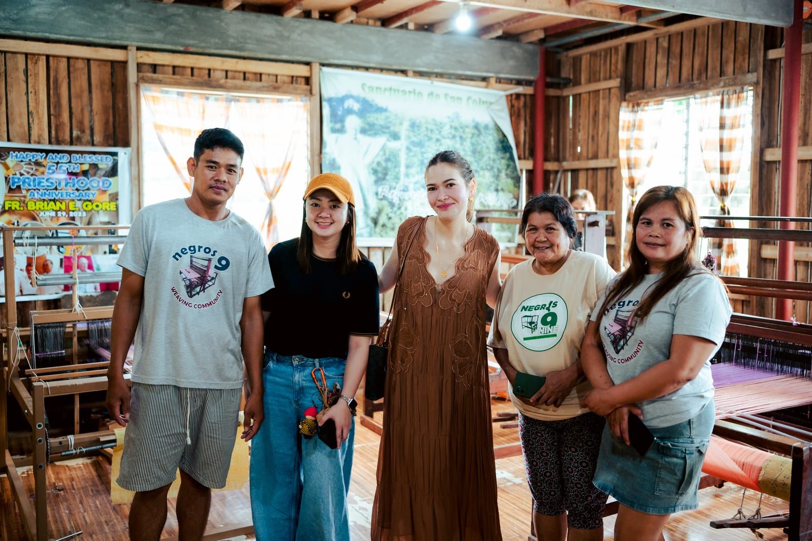 Bela Padilla with members of the weaving community