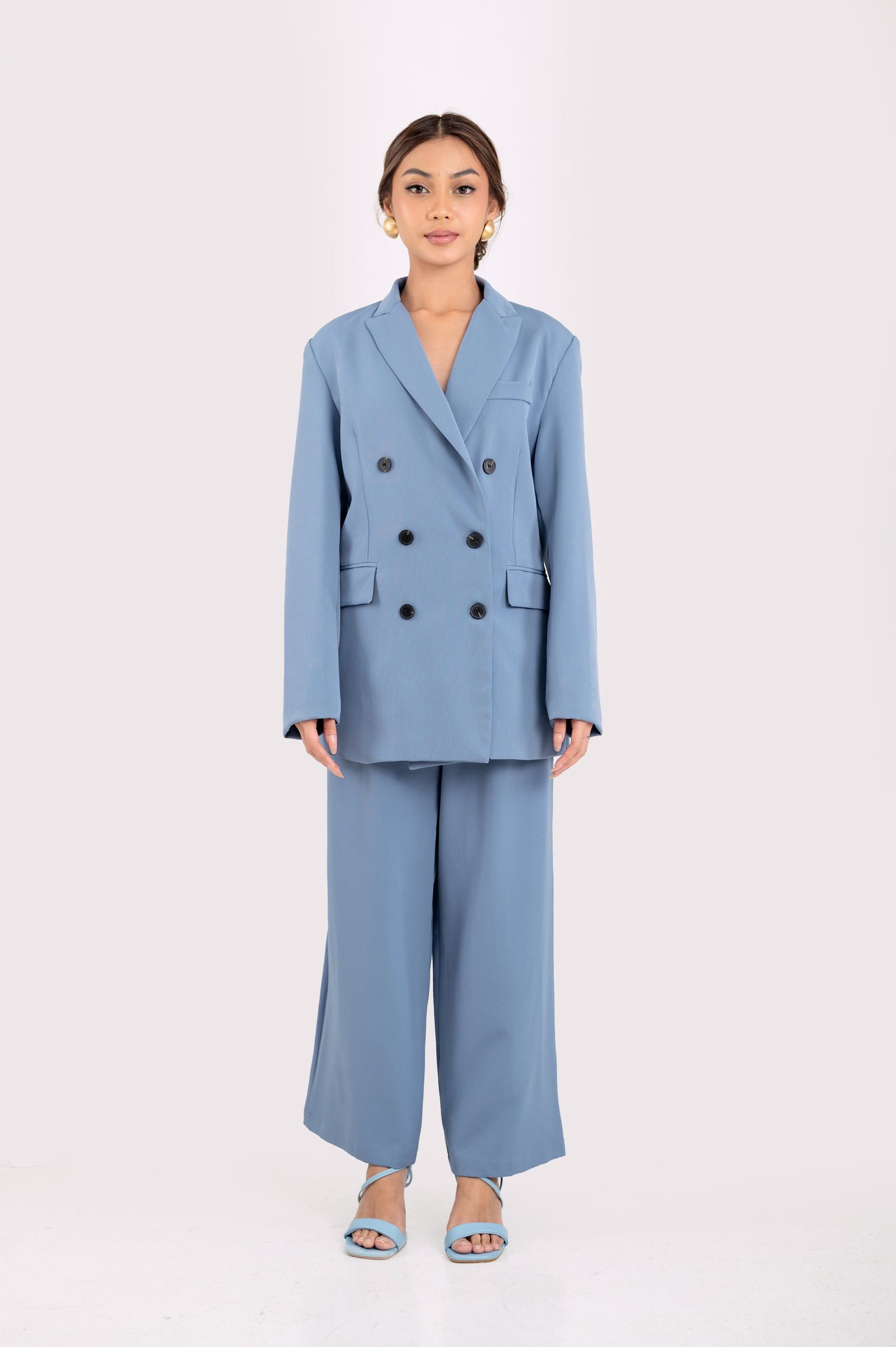 Metropolitan Series: Suit in Blue