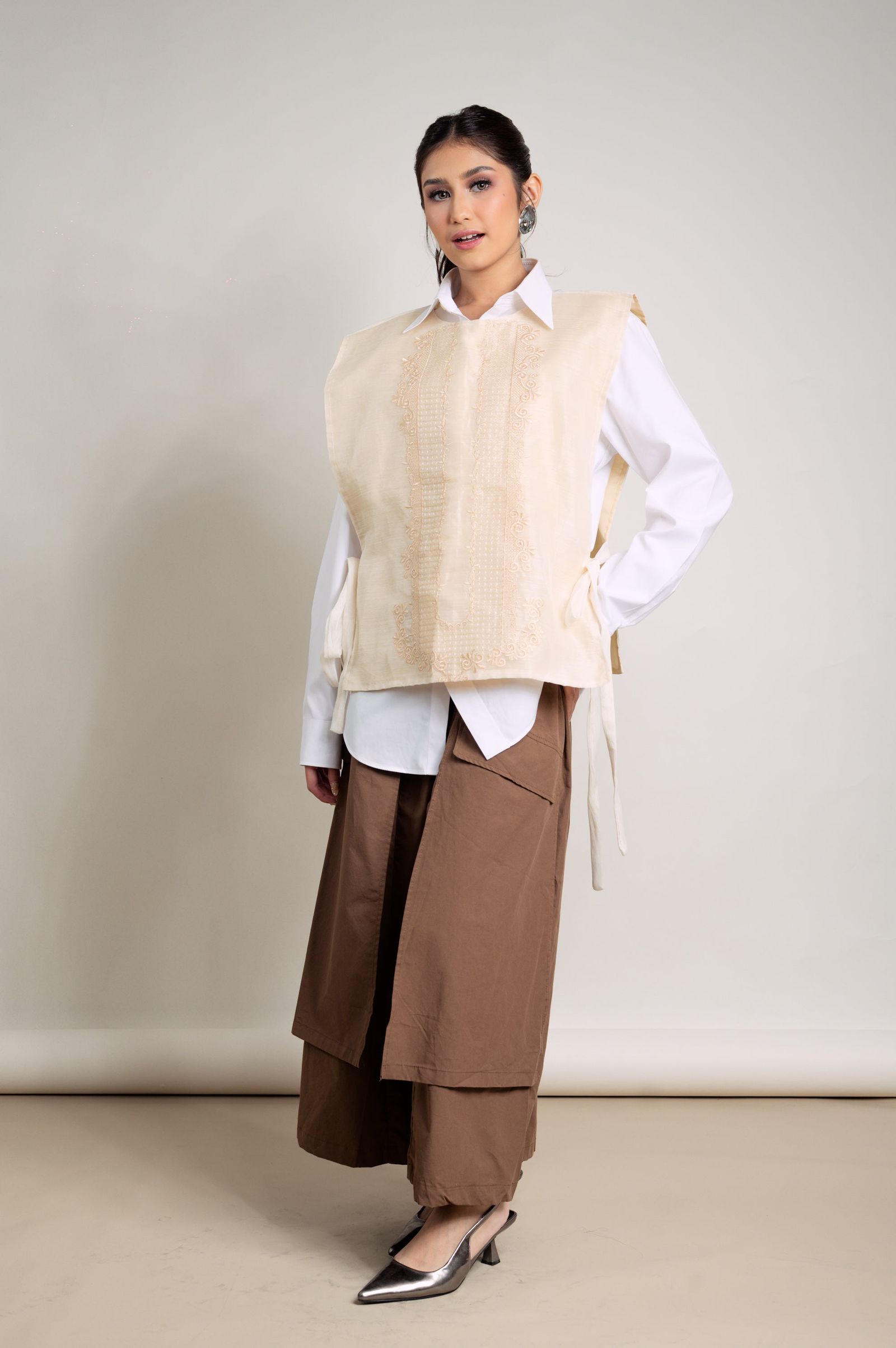 MNL EMGEE by Get Spotted: Old Style Short Pina Bib