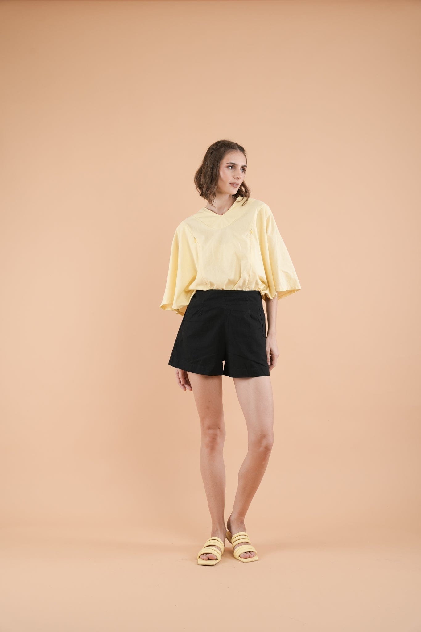 GET SPOTTED SHOP STOCKS Mix and Match Bottoms: Novia Tummy-Tucking High-waist Shorts