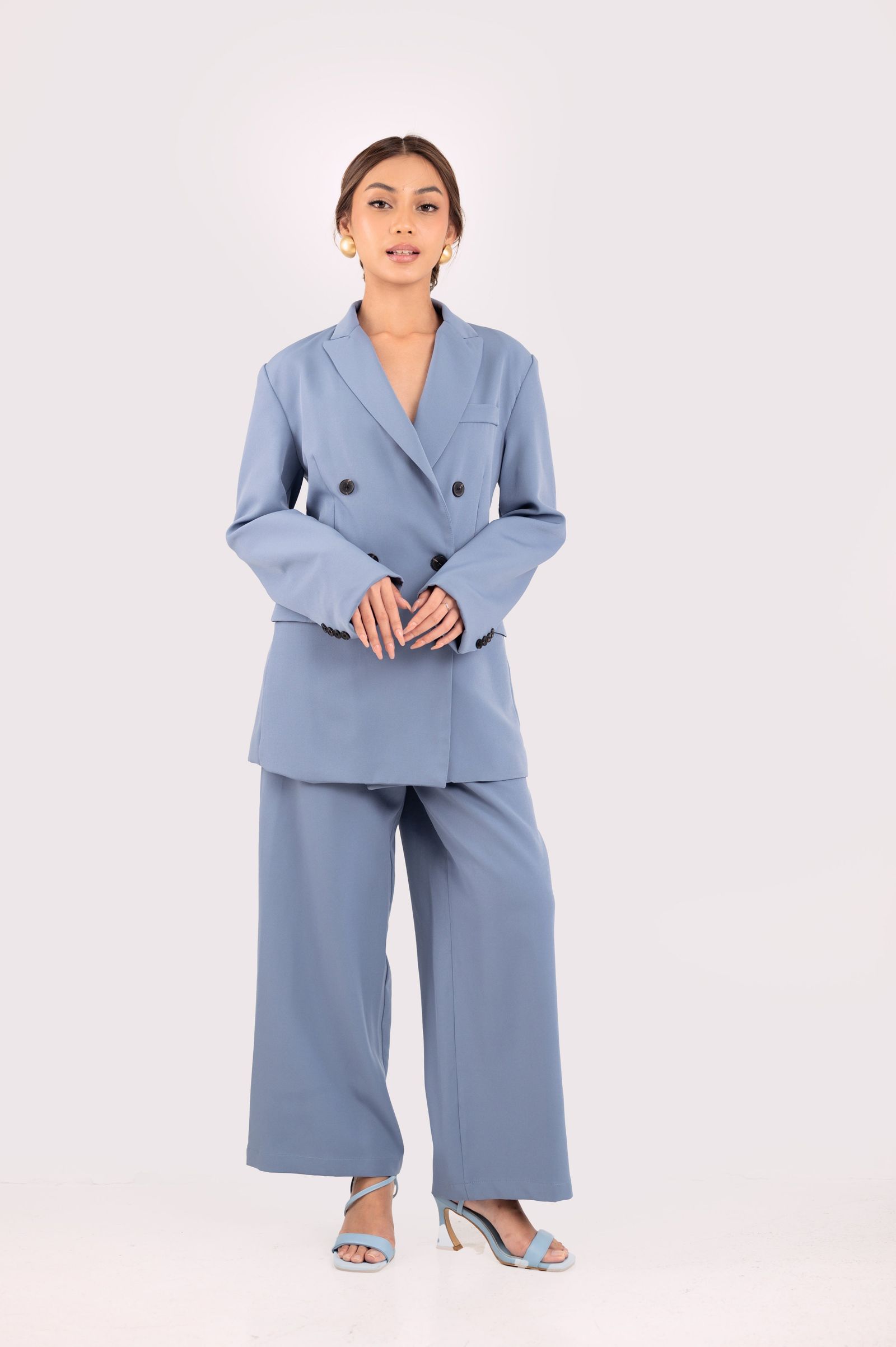 Metropolitan Series: Suit in Blue