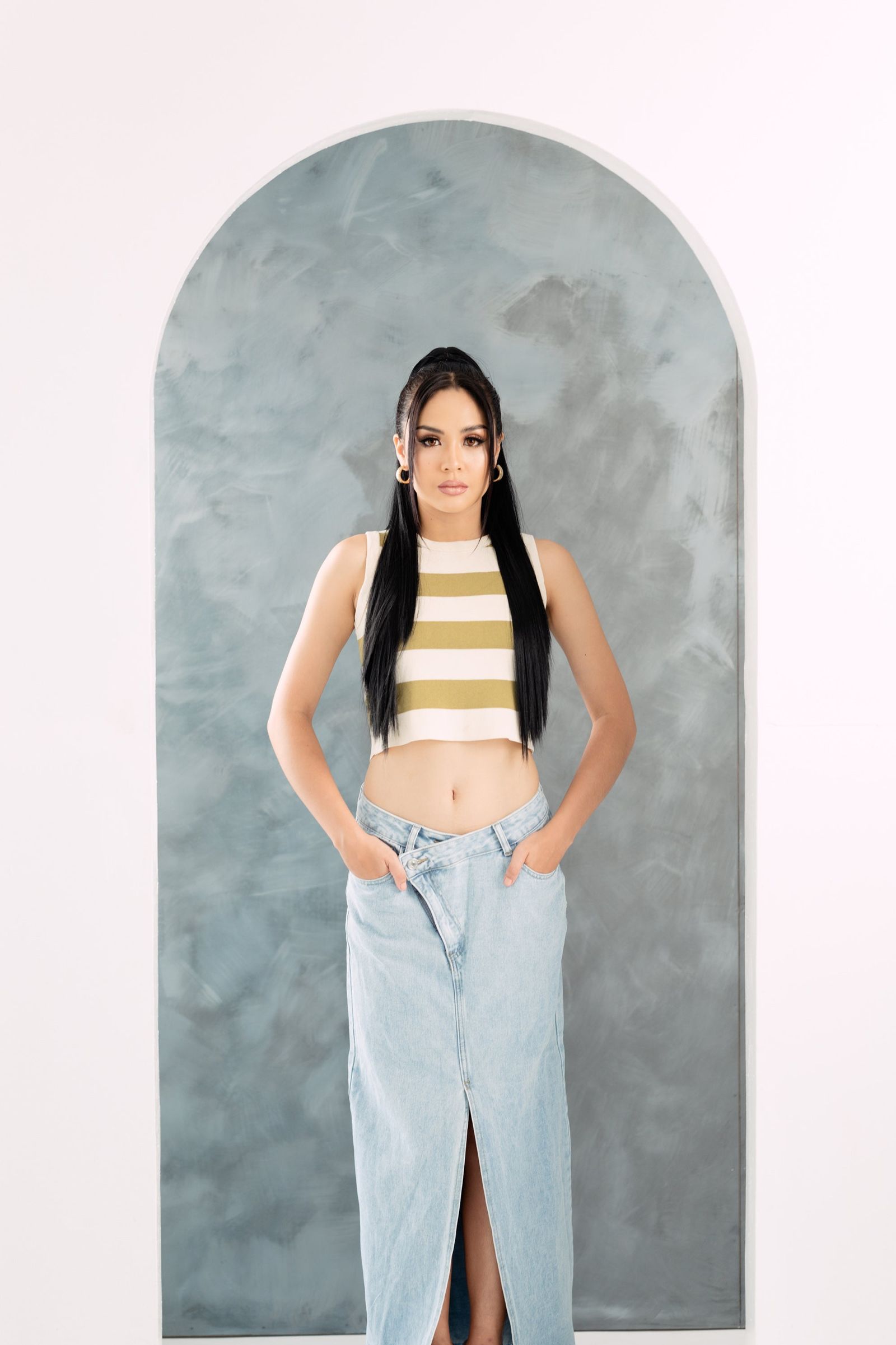 GS Gen Z: Stylish Denim Maxi Skirt