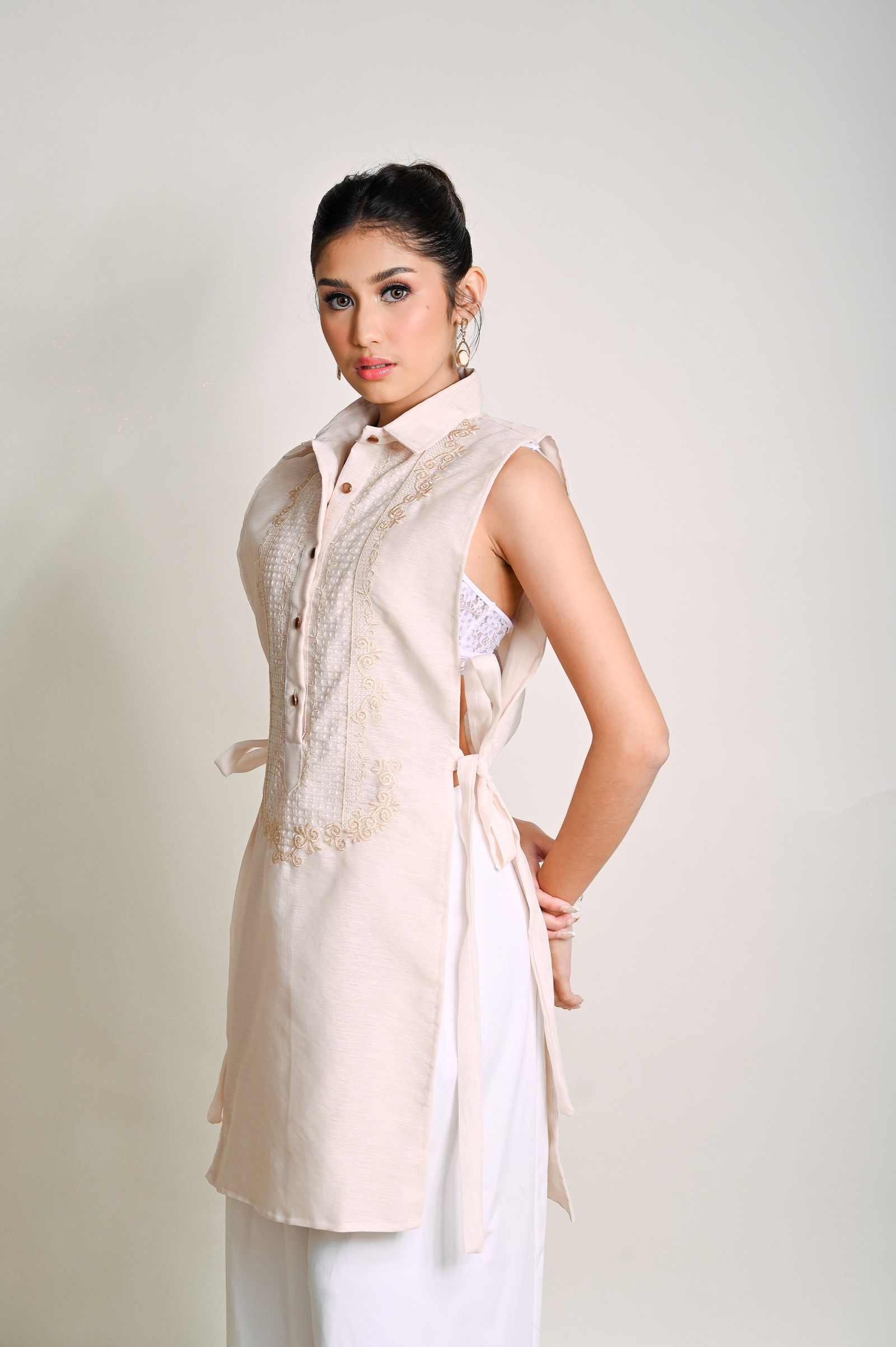 MNL EMGEE by Get Spotted: Segunda Long Pina Bib