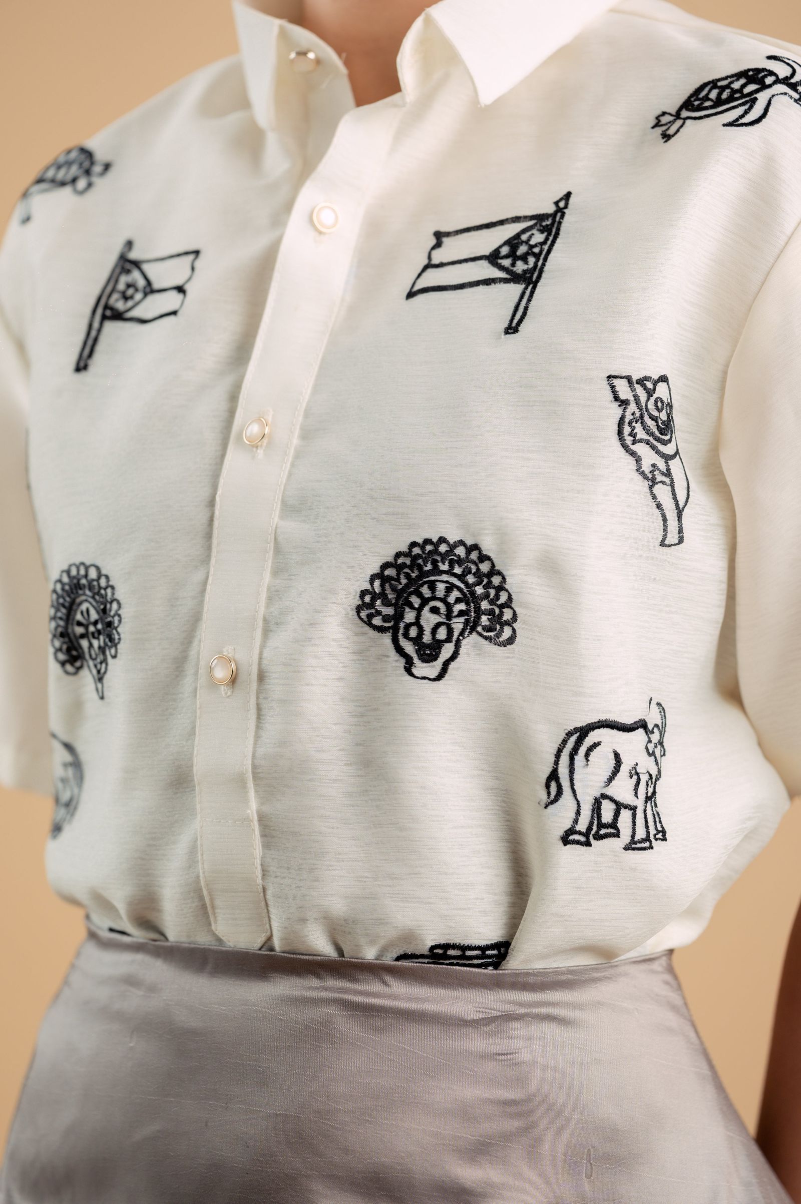 Modern Filipiniana: Andres Unisex Barong