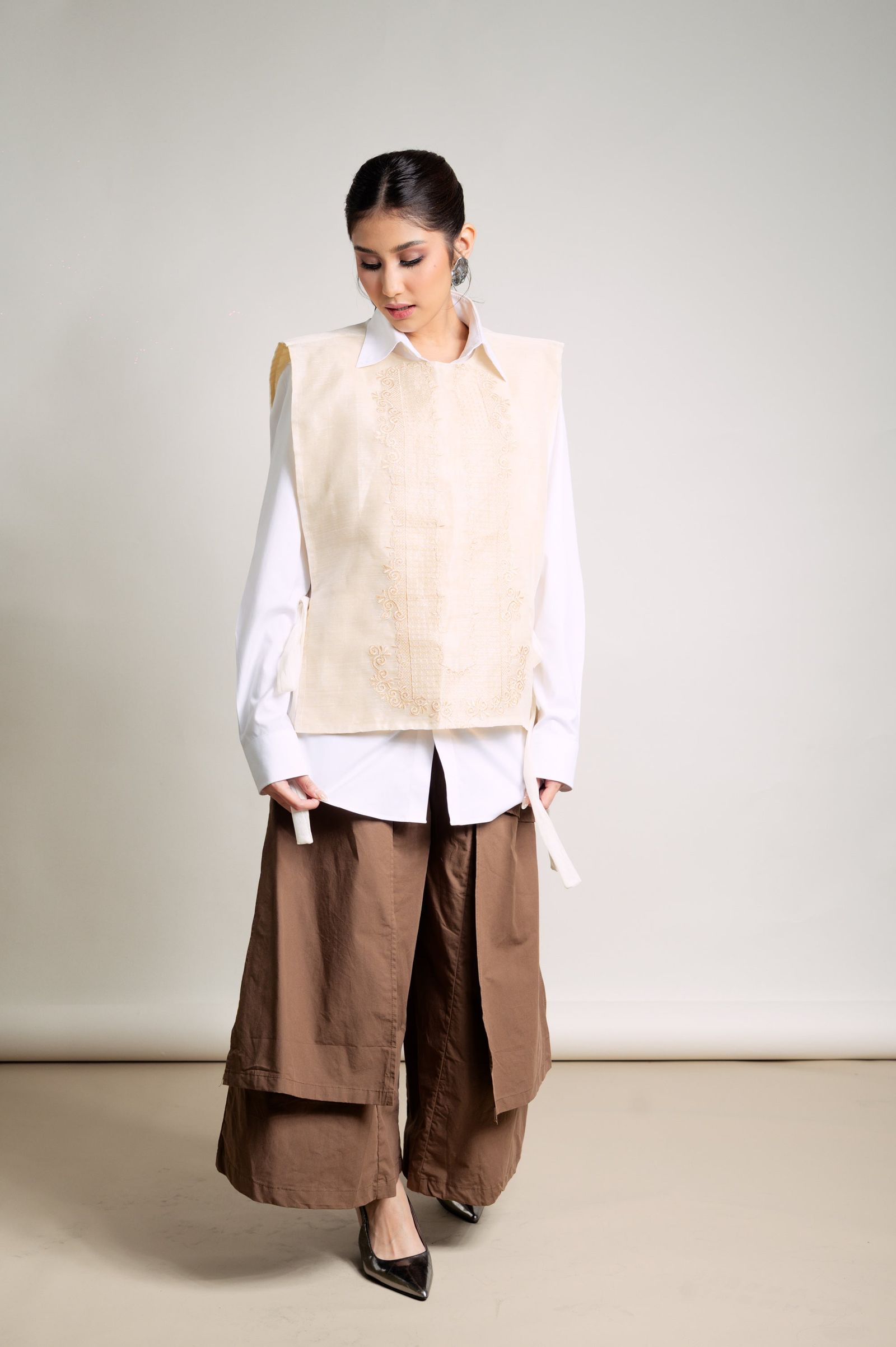 MNL EMGEE by Get Spotted: Old Style Short Pina Bib