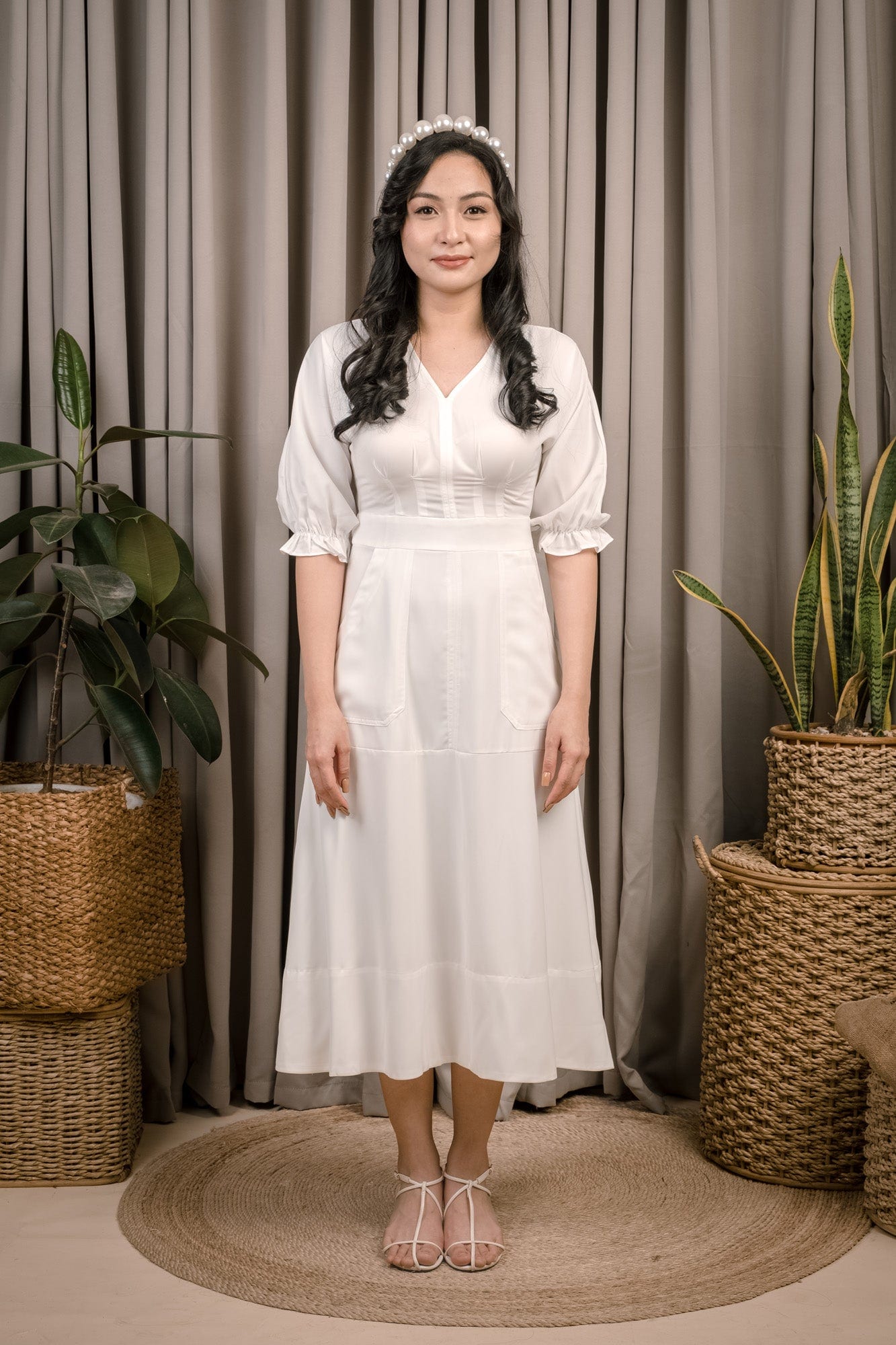 Mollie Vneck White Midi Dress w/ Bubble Sleeves