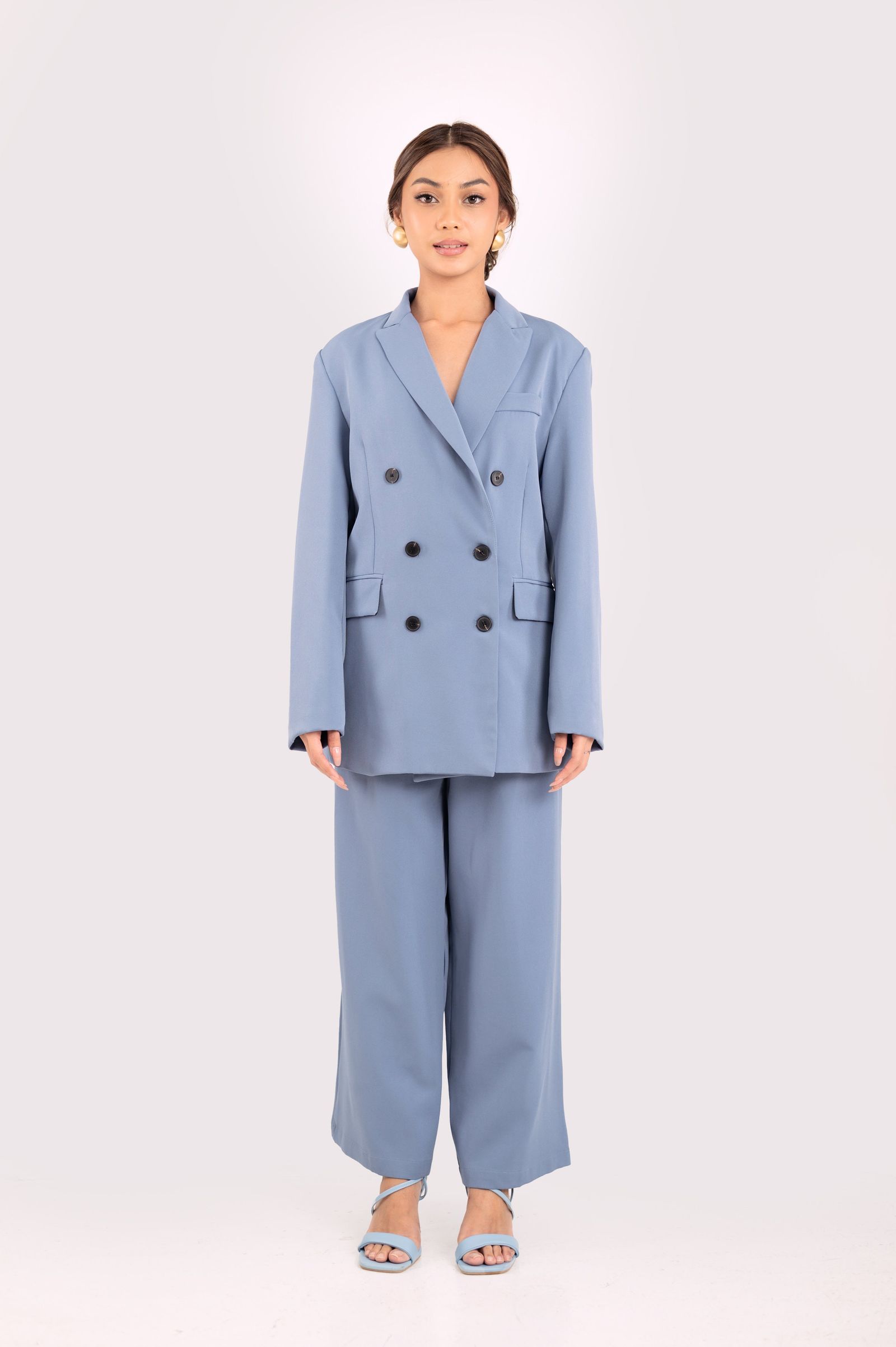 Metropolitan Series: Suit in Blue