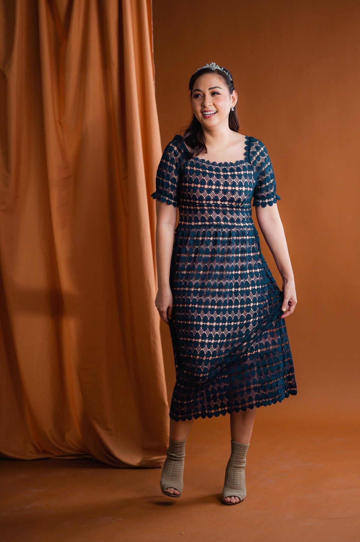 GS Pre-Holiday: Chloe Lace Dress