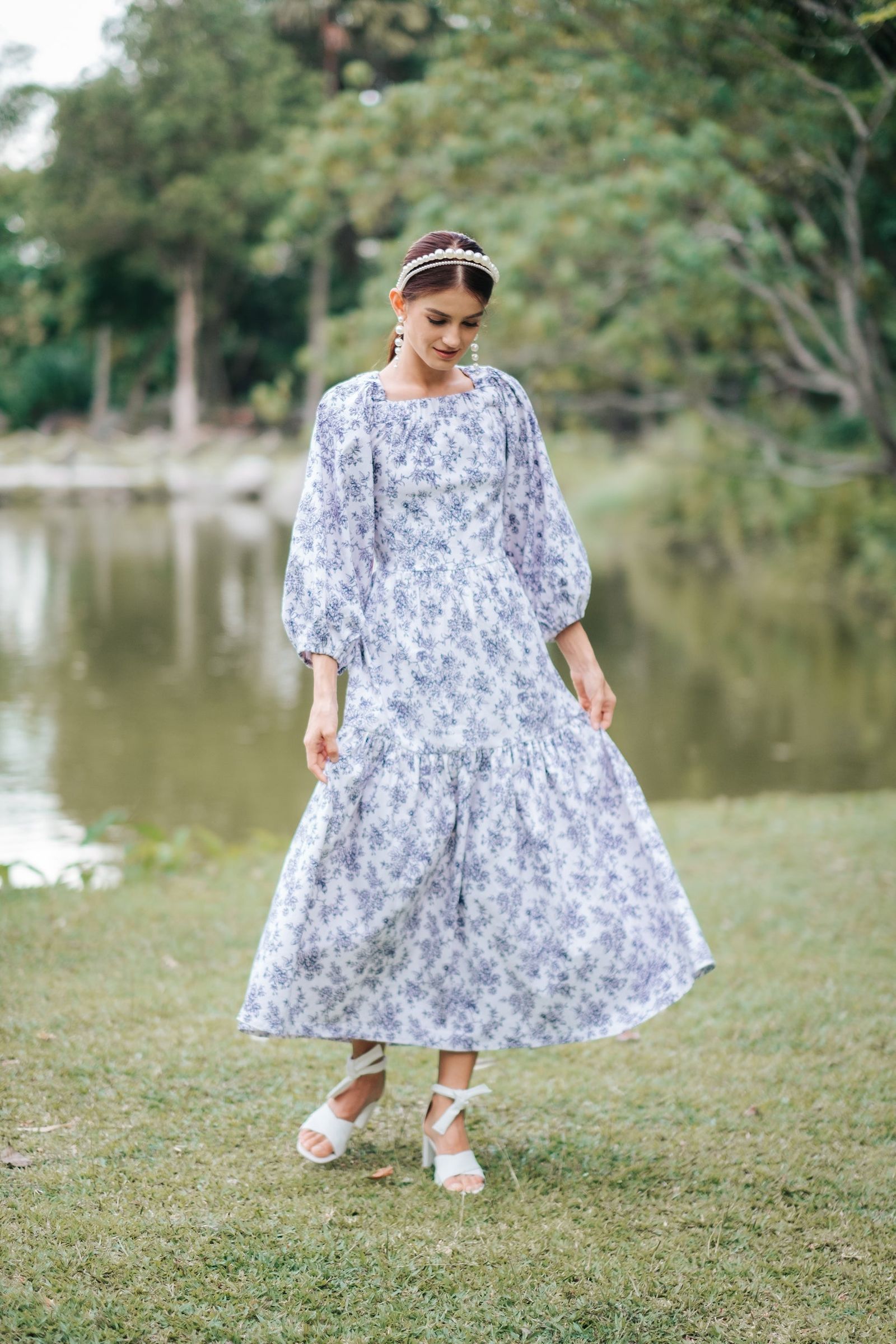 GET SPOTTED SHOP STOCKS Jenny Blue Porcelain: Diana Backless Floral