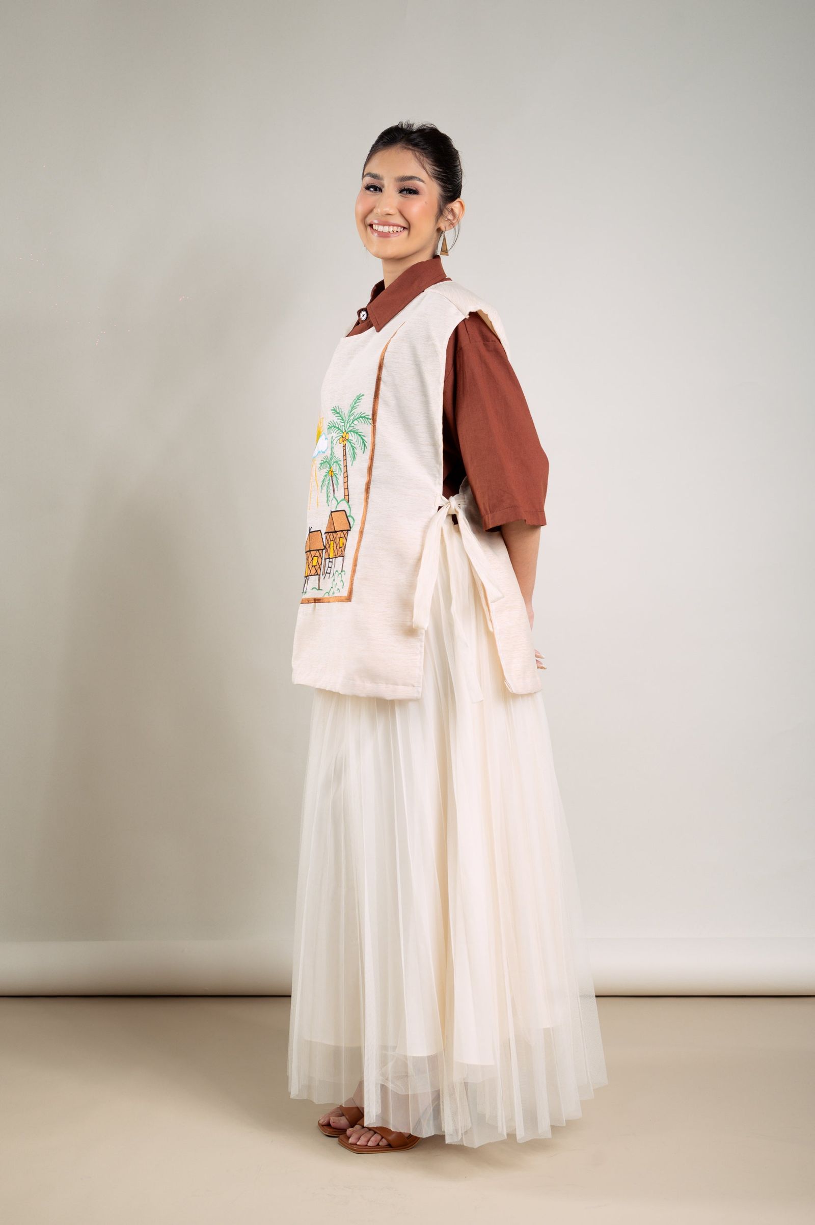 MNL EMGEE by Get Spotted: Nonita Bib in Pina Fabric