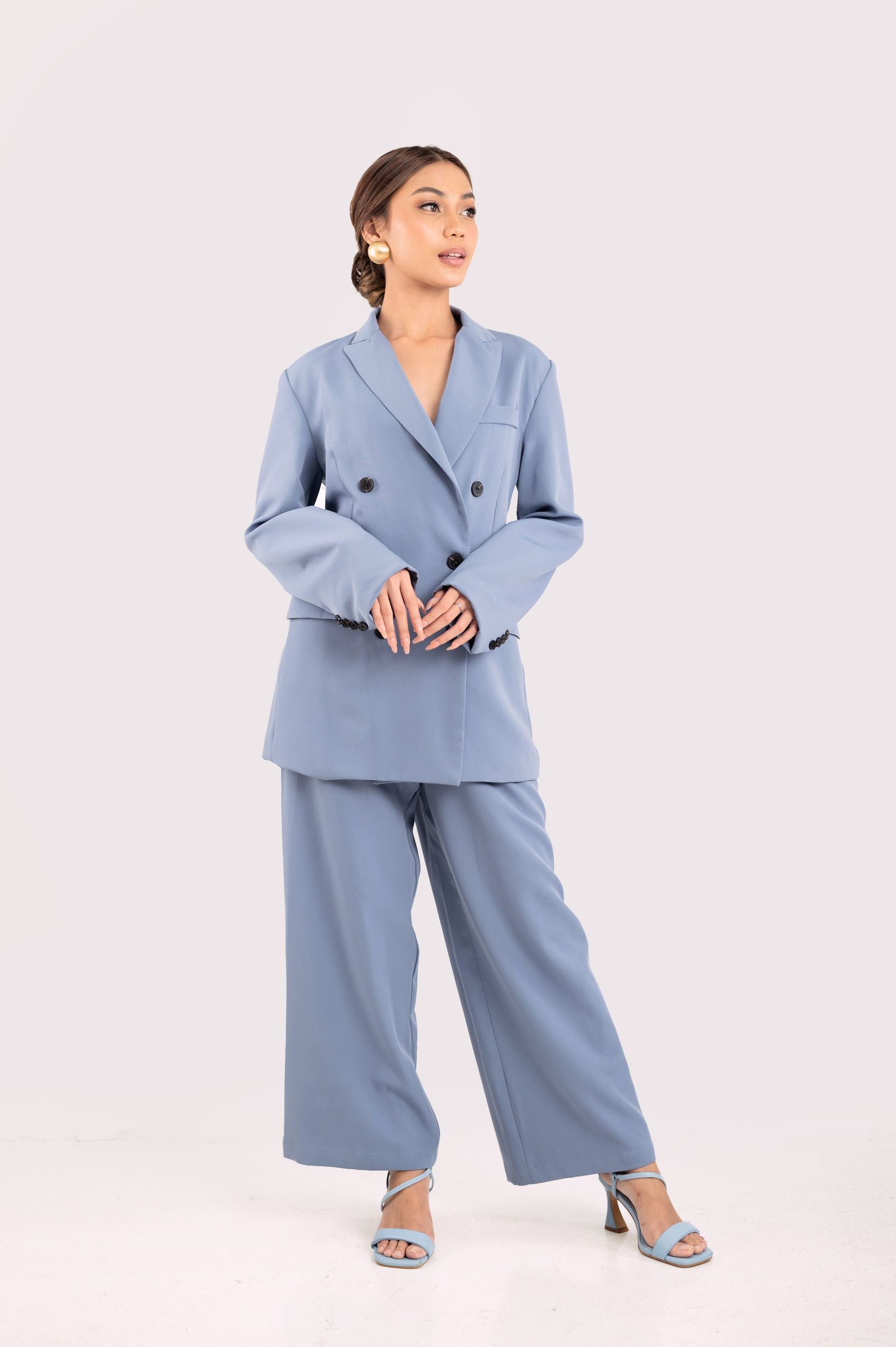 Metropolitan Series: Suit in Blue