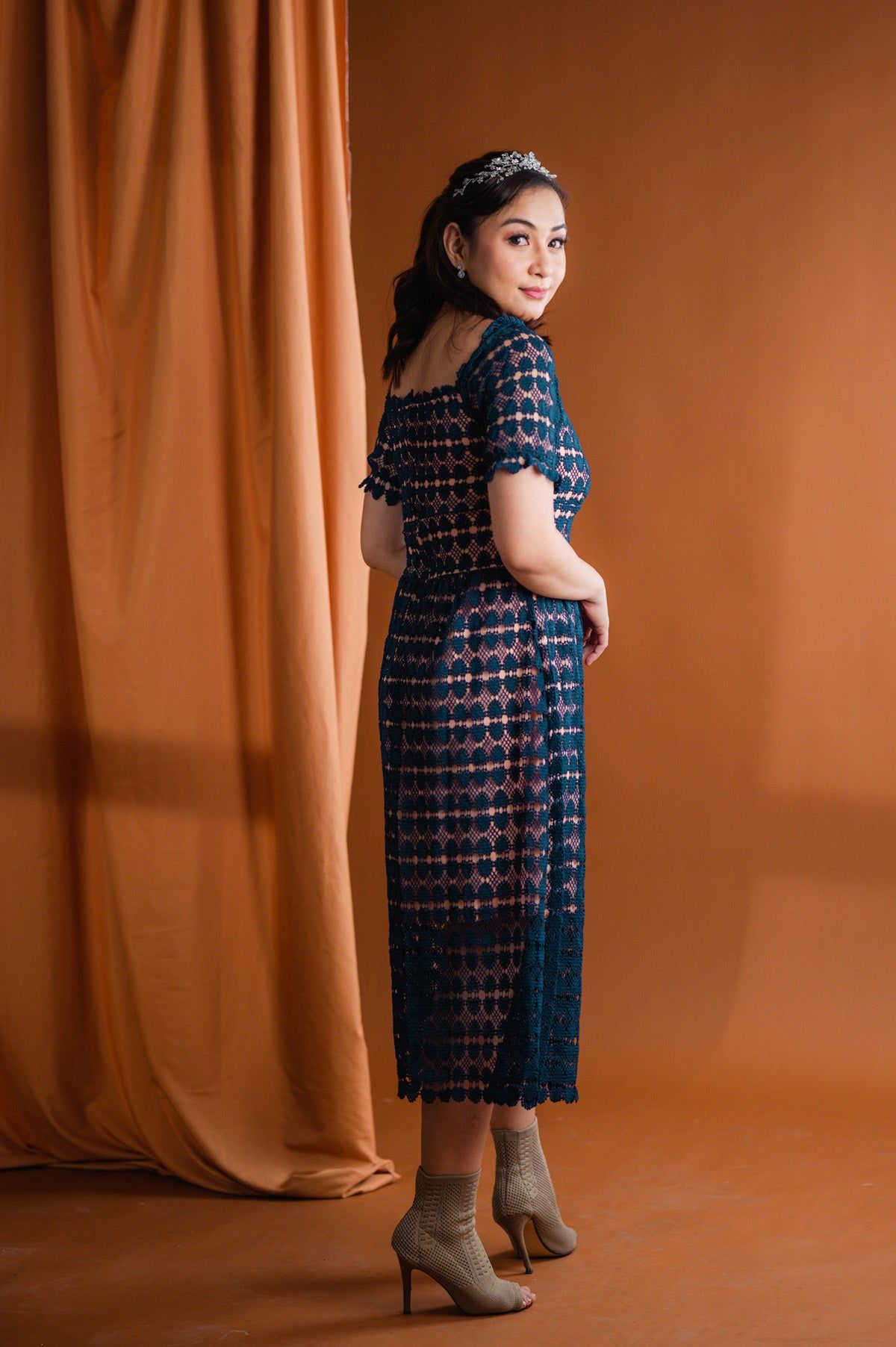 GS Pre-Holiday: Chloe Lace Dress