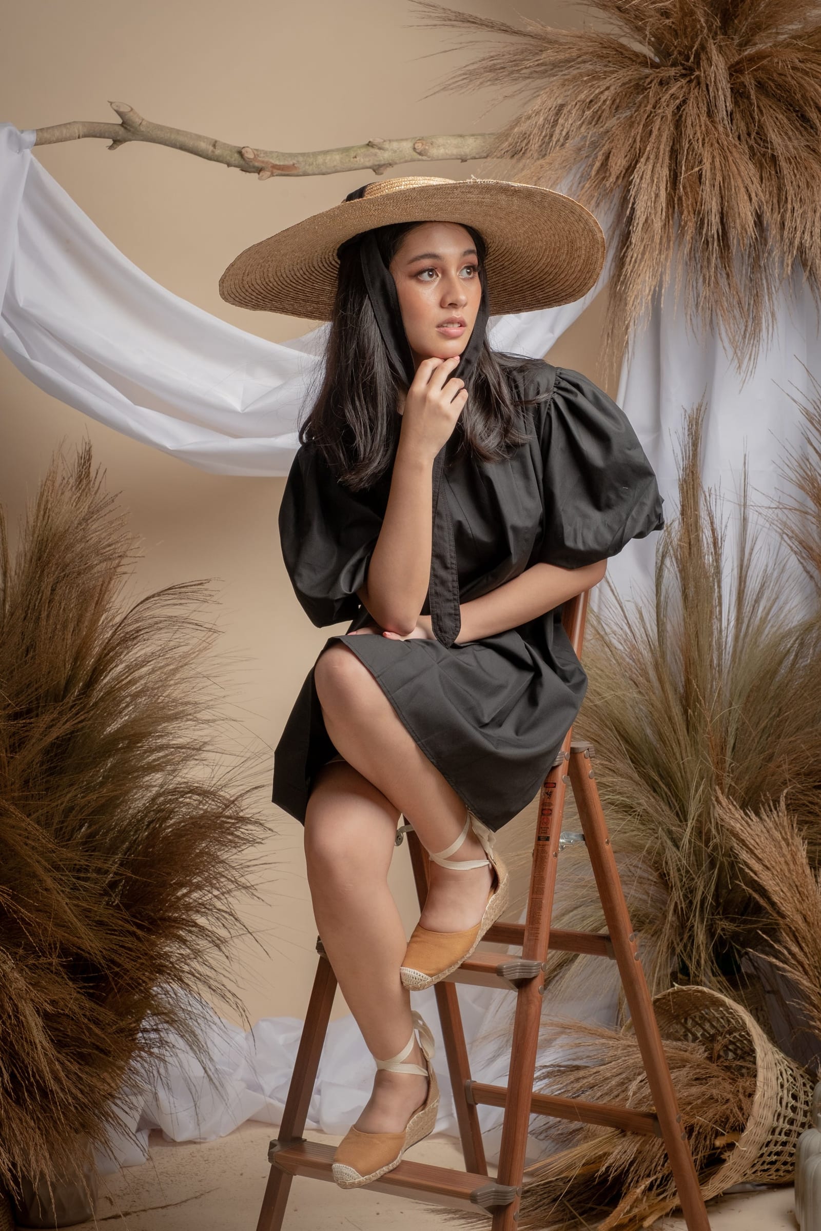 Fosette Chic Black Dress